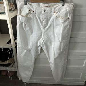 Levi’s Wedgie Straight Ripped Jeans